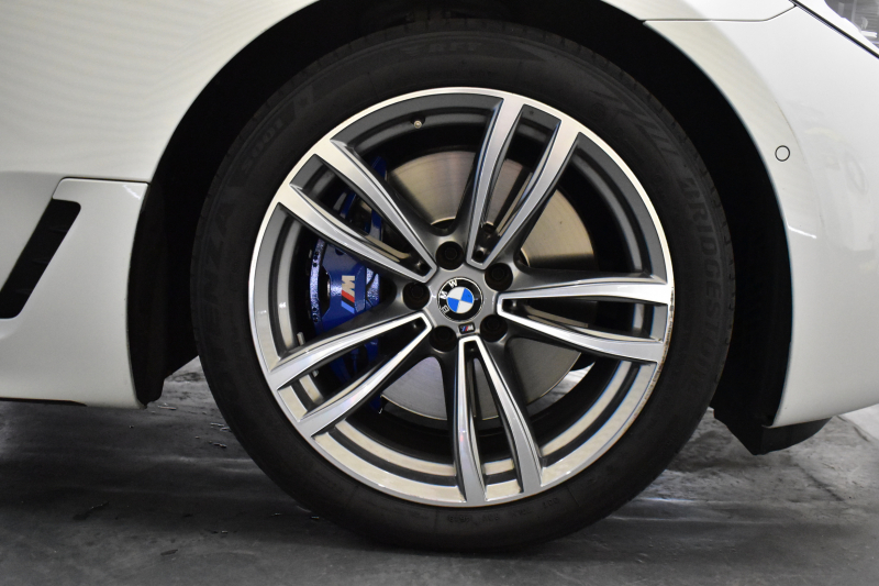 BMW 6シリーズ 630iｸﾞﾗﾝﾂｰﾘｽﾓ Mｽﾎﾟｰﾂ ｾﾚｸﾄP ﾊﾟﾉﾗﾏｻﾝﾙｰﾌ LEDﾍｯﾄﾞﾗｲﾄ 追従ACC ﾊｰﾏﾝｶｰﾄﾞﾝｻｳﾝﾄﾞ ﾋｰﾀｰ付黒革 HUD 衝突軽減ﾌﾞﾚｰｷ 車線変更 &逸脱&歩行者警告 ﾀｯﾁﾊﾟﾈﾙﾅﾋﾞ 全周囲ｶﾒﾗ3Dﾋﾞｭｰ 液晶ﾒｰﾀｰ  電動Rｹﾞｰﾄ 4ｿﾞｰﾝAC 2年保証