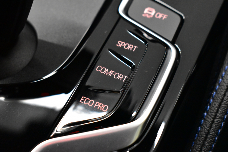 BMW 6シリーズ 630iｸﾞﾗﾝﾂｰﾘｽﾓ Mｽﾎﾟｰﾂ ｾﾚｸﾄP ﾊﾟﾉﾗﾏｻﾝﾙｰﾌ LEDﾍｯﾄﾞﾗｲﾄ 追従ACC ﾊｰﾏﾝｶｰﾄﾞﾝｻｳﾝﾄﾞ ﾋｰﾀｰ付黒革 HUD 衝突軽減ﾌﾞﾚｰｷ 車線変更 &逸脱&歩行者警告 ﾀｯﾁﾊﾟﾈﾙﾅﾋﾞ 全周囲ｶﾒﾗ3Dﾋﾞｭｰ 液晶ﾒｰﾀｰ  電動Rｹﾞｰﾄ 4ｿﾞｰﾝAC 2年保証