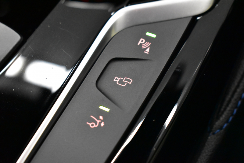 BMW 6シリーズ 630iｸﾞﾗﾝﾂｰﾘｽﾓ Mｽﾎﾟｰﾂ ｾﾚｸﾄP ﾊﾟﾉﾗﾏｻﾝﾙｰﾌ LEDﾍｯﾄﾞﾗｲﾄ 追従ACC ﾊｰﾏﾝｶｰﾄﾞﾝｻｳﾝﾄﾞ ﾋｰﾀｰ付黒革 HUD 衝突軽減ﾌﾞﾚｰｷ 車線変更 &逸脱&歩行者警告 ﾀｯﾁﾊﾟﾈﾙﾅﾋﾞ 全周囲ｶﾒﾗ3Dﾋﾞｭｰ 液晶ﾒｰﾀｰ  電動Rｹﾞｰﾄ 4ｿﾞｰﾝAC 2年保証