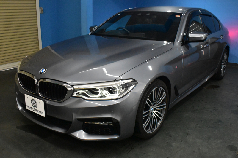 BMW 5シリーズ 540i Xﾄﾞﾗｲﾌﾞ Mｽﾎﾟｰﾂ 4WD 1ｵｰﾅｰ ﾃﾞﾋﾞｭｰ&ﾊｲﾗｲﾝP 全席ﾋｰﾀｰ付黒革 ｿﾌﾄｸﾛｰｽﾞﾄﾞｱ 可変ｻｽ Mｽﾎﾟｰﾂﾌﾞﾚｰｷ LEDﾍｯﾄﾞﾗｲﾄ 液晶ﾒｰﾀｰ ACC HUD LCW ｼﾞｪｽﾁｬｰC対応 ﾀｯﾁﾊﾟﾈﾙﾅﾋﾞ全周囲ｶﾒﾗ 3Dﾋﾞｭｰ ﾌﾙｾｸﾞ 電動ﾄﾗﾝｸ 2年保証