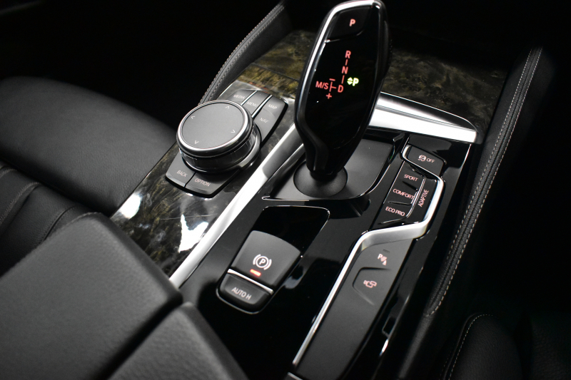 BMW 5シリーズ 540i Xﾄﾞﾗｲﾌﾞ Mｽﾎﾟｰﾂ 4WD 1ｵｰﾅｰ ﾃﾞﾋﾞｭｰ&ﾊｲﾗｲﾝP 全席ﾋｰﾀｰ付黒革 ｿﾌﾄｸﾛｰｽﾞﾄﾞｱ 可変ｻｽ Mｽﾎﾟｰﾂﾌﾞﾚｰｷ LEDﾍｯﾄﾞﾗｲﾄ 液晶ﾒｰﾀｰ ACC HUD LCW ｼﾞｪｽﾁｬｰC対応 ﾀｯﾁﾊﾟﾈﾙﾅﾋﾞ全周囲ｶﾒﾗ 3Dﾋﾞｭｰ ﾌﾙｾｸﾞ 電動ﾄﾗﾝｸ 2年保証