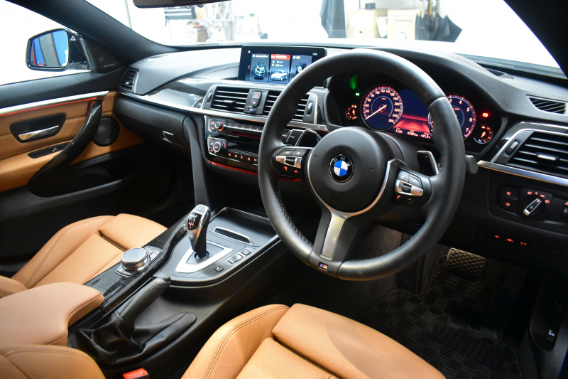 BMW 4シリーズ 440i ｸﾞﾗﾝｸｰﾍﾟ Mｽﾎﾟｰﾂ LCI後期最終ﾓﾃﾞﾙ  ﾌｧｽﾄﾄﾗｯｸP 可変Mｻｽ ACC HUD ﾍｷｻｺﾞﾅﾙLEDﾍｯﾄﾞﾗｲﾄ&ﾃｰﾙ ﾋｰﾀｰ付ｺﾆｬｯｸ革 液晶ﾒｰﾀｰ harman/kardon ﾀｯﾁﾊﾟﾈﾙ式iﾄﾞﾗｲﾌﾞﾅﾋﾞBｶﾒ ﾌﾙｾｸﾞ車線変更警告 電動Rｹﾞｰﾄ 19AW ｳｯﾄﾞｲﾝﾃﾘｱ 2年保証
