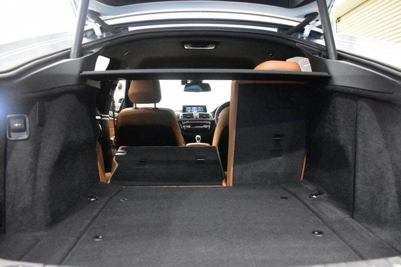 BMW 4シリーズ 440i ｸﾞﾗﾝｸｰﾍﾟ Mｽﾎﾟｰﾂ LCI後期最終ﾓﾃﾞﾙ  ﾌｧｽﾄﾄﾗｯｸP 可変Mｻｽ ACC HUD ﾍｷｻｺﾞﾅﾙLEDﾍｯﾄﾞﾗｲﾄ&ﾃｰﾙ ﾋｰﾀｰ付ｺﾆｬｯｸ革 液晶ﾒｰﾀｰ harman/kardon ﾀｯﾁﾊﾟﾈﾙ式iﾄﾞﾗｲﾌﾞﾅﾋﾞBｶﾒ ﾌﾙｾｸﾞ車線変更警告 電動Rｹﾞｰﾄ 19AW ｳｯﾄﾞｲﾝﾃﾘｱ 2年保証