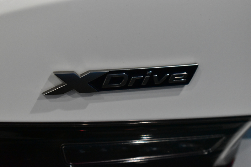 BMW 3シリーズ M340i Xﾄﾞﾗｲﾌﾞ 1ｵｰﾅｰ ｲﾉﾍﾞｰｼｮﾝP ﾋｰﾀｰ付黒革 全周囲ｶﾒﾗ ACC HUD ﾚｰｻﾞｰLEDﾗｲﾄ 可変Mｻｽ 19AW Mｽﾎﾟｰﾂﾌﾞﾚｰｷ&ﾃﾞﾌ ｼﾞｪｽﾁｬｰC付ﾀｯﾁﾊﾟﾈﾙﾅﾋﾞ ﾊｰﾏﾝｶｰﾄﾞﾝ 側面衝突&車線変更&逸脱警告 2年保証