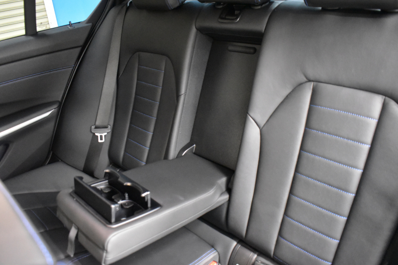 BMW 3シリーズ M340i Xﾄﾞﾗｲﾌﾞ 1ｵｰﾅｰ ｲﾉﾍﾞｰｼｮﾝP ﾋｰﾀｰ付黒革 全周囲ｶﾒﾗ ACC HUD ﾚｰｻﾞｰLEDﾗｲﾄ 可変Mｻｽ 19AW Mｽﾎﾟｰﾂﾌﾞﾚｰｷ&ﾃﾞﾌ ｼﾞｪｽﾁｬｰC付ﾀｯﾁﾊﾟﾈﾙﾅﾋﾞ ﾊｰﾏﾝｶｰﾄﾞﾝ 側面衝突&車線変更&逸脱警告 2年保証