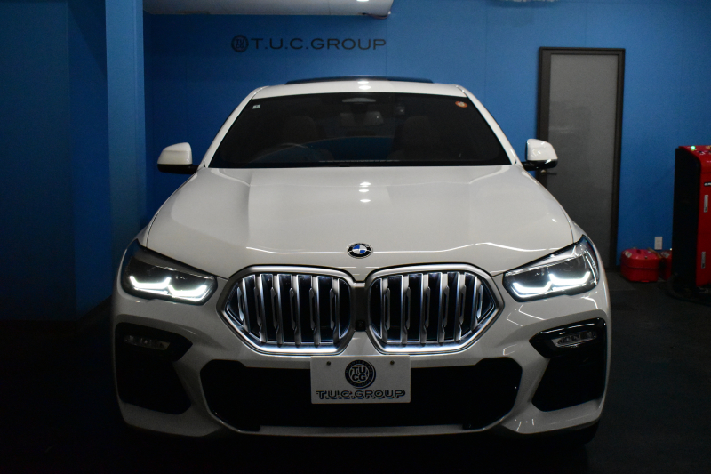 BMW X6 Xﾄﾞﾗｲﾌﾞ 35d Mｽﾎﾟｰﾂ ｺﾝﾌｫ-ﾄP ﾊﾟﾉﾗﾏｻﾝﾙｰﾌ 全席＆ｽﾃｱﾘﾝｸﾞﾋｰﾀｰ付ｺｰﾋｰ革 Fﾏｯｻｰｼﾞ＆ﾍﾞﾝﾁﾚｰｼｮﾝ LEDﾍｯﾄﾞACC HUD  harman/kardon LCW 22AW ｸﾘｽﾀﾙｼﾌﾄﾉﾌﾞ ｶｰﾎﾞﾝﾄﾘﾑ TVｼﾞｪｽﾁｬC付ﾀｯﾁﾊﾟﾈﾙﾅﾋﾞ全周囲ｶﾒﾗ 電動Rｹﾞｰﾄ 2年保証