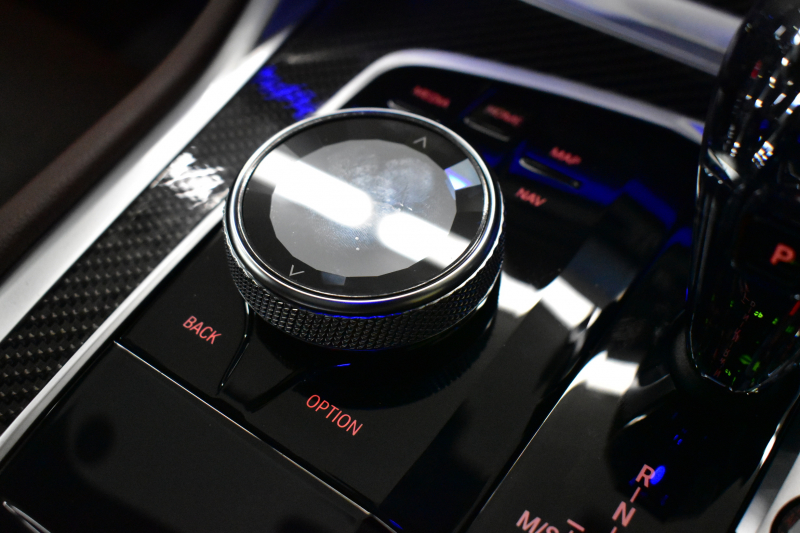 BMW X6 Xﾄﾞﾗｲﾌﾞ 35d Mｽﾎﾟｰﾂ ｺﾝﾌｫ-ﾄP ﾊﾟﾉﾗﾏｻﾝﾙｰﾌ 全席＆ｽﾃｱﾘﾝｸﾞﾋｰﾀｰ付ｺｰﾋｰ革 Fﾏｯｻｰｼﾞ＆ﾍﾞﾝﾁﾚｰｼｮﾝ LEDﾍｯﾄﾞACC HUD  harman/kardon LCW 22AW ｸﾘｽﾀﾙｼﾌﾄﾉﾌﾞ ｶｰﾎﾞﾝﾄﾘﾑ TVｼﾞｪｽﾁｬC付ﾀｯﾁﾊﾟﾈﾙﾅﾋﾞ全周囲ｶﾒﾗ 電動Rｹﾞｰﾄ 2年保証