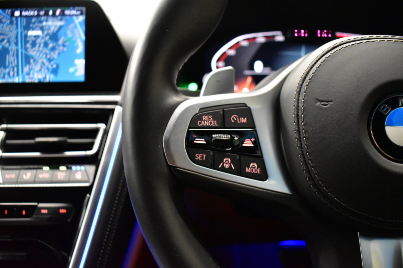 BMW 8シリーズ 840i ｸﾞﾗﾝｸｰﾍﾟ Mｽﾎﾟｰﾂ ﾊﾟﾉﾗﾏｶﾞﾗｽｻﾝﾙｰﾌ ﾚｰｻﾞｰLED ACC HUD  全席ﾋｰﾀｰ付茶＆黒革 前席ﾍﾞﾝﾁﾚｰｼｮﾝ ﾊｰﾏﾝｶｰﾄﾞﾝ ｲﾝﾃﾘｾｰﾌ ﾗｲﾌﾞｺｯｸﾋﾟｯﾄ ｼﾞｪｽﾁｬｰC対応ﾀｯﾁﾊﾟﾈﾙﾅﾋﾞ3Dﾋﾞｭｰ 2年保証