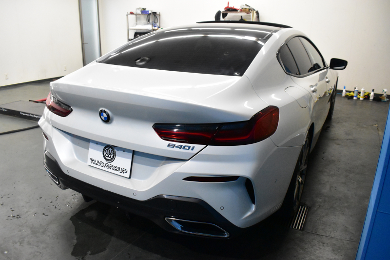 BMW 8シリーズ 840i ｸﾞﾗﾝｸｰﾍﾟ Mｽﾎﾟｰﾂ ﾊﾟﾉﾗﾏｶﾞﾗｽｻﾝﾙｰﾌ ﾚｰｻﾞｰLED ACC HUD  全席ﾋｰﾀｰ付茶＆黒革 前席ﾍﾞﾝﾁﾚｰｼｮﾝ ﾊｰﾏﾝｶｰﾄﾞﾝ ｲﾝﾃﾘｾｰﾌ ﾗｲﾌﾞｺｯｸﾋﾟｯﾄ ｼﾞｪｽﾁｬｰC対応ﾀｯﾁﾊﾟﾈﾙﾅﾋﾞ3Dﾋﾞｭｰ 2年保証