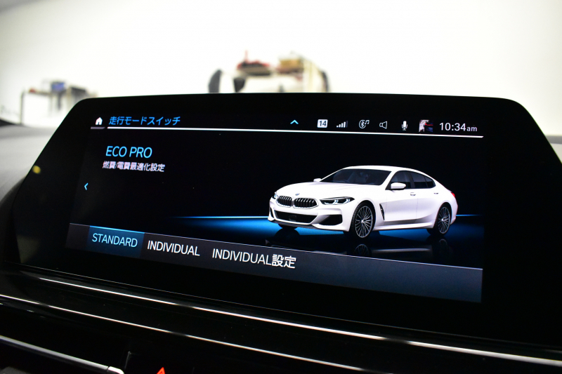BMW 8シリーズ 840i ｸﾞﾗﾝｸｰﾍﾟ Mｽﾎﾟｰﾂ ﾊﾟﾉﾗﾏｶﾞﾗｽｻﾝﾙｰﾌ ﾚｰｻﾞｰLED ACC HUD  全席ﾋｰﾀｰ付茶＆黒革 前席ﾍﾞﾝﾁﾚｰｼｮﾝ ﾊｰﾏﾝｶｰﾄﾞﾝ ｲﾝﾃﾘｾｰﾌ ﾗｲﾌﾞｺｯｸﾋﾟｯﾄ ｼﾞｪｽﾁｬｰC対応ﾀｯﾁﾊﾟﾈﾙﾅﾋﾞ3Dﾋﾞｭｰ 2年保証
