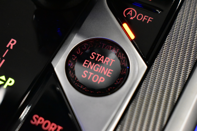 BMW 8シリーズ 840i ｸﾞﾗﾝｸｰﾍﾟ Mｽﾎﾟｰﾂ ﾊﾟﾉﾗﾏｶﾞﾗｽｻﾝﾙｰﾌ ﾚｰｻﾞｰLED ACC HUD  全席ﾋｰﾀｰ付茶＆黒革 前席ﾍﾞﾝﾁﾚｰｼｮﾝ ﾊｰﾏﾝｶｰﾄﾞﾝ ｲﾝﾃﾘｾｰﾌ ﾗｲﾌﾞｺｯｸﾋﾟｯﾄ ｼﾞｪｽﾁｬｰC対応ﾀｯﾁﾊﾟﾈﾙﾅﾋﾞ3Dﾋﾞｭｰ 2年保証