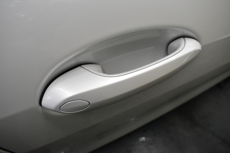 BMW 8シリーズ 840i ｸﾞﾗﾝｸｰﾍﾟ Mｽﾎﾟｰﾂ ﾊﾟﾉﾗﾏｶﾞﾗｽｻﾝﾙｰﾌ ﾚｰｻﾞｰLED ACC HUD  全席ﾋｰﾀｰ付茶＆黒革 前席ﾍﾞﾝﾁﾚｰｼｮﾝ ﾊｰﾏﾝｶｰﾄﾞﾝ ｲﾝﾃﾘｾｰﾌ ﾗｲﾌﾞｺｯｸﾋﾟｯﾄ ｼﾞｪｽﾁｬｰC対応ﾀｯﾁﾊﾟﾈﾙﾅﾋﾞ3Dﾋﾞｭｰ 2年保証