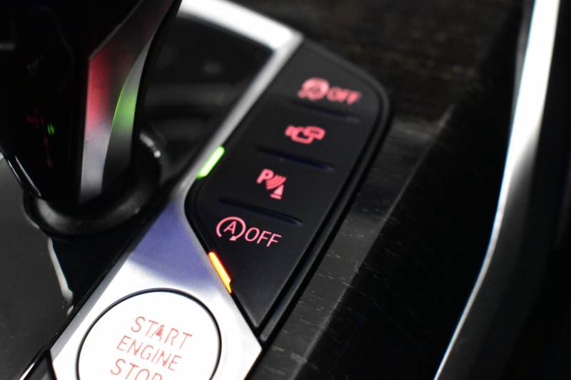 BMW 3シリーズ 320d Xﾄﾞﾗｲﾌﾞ ﾂｰﾘﾝｸﾞ Mｽﾎﾟｰﾂ 4WD ﾊｲﾗｲﾝ＆ｺﾝﾌｫｰﾄP ﾌﾙｾｸﾞTV 19AW Pｱｼｽﾄﾌﾟﾗｽ 3Dﾋﾞｭｰ全周囲ｶﾒﾗ ﾋｰﾀｰ付ｺﾆｬｯｸ革 BMWﾗｲﾌﾞｺｯｸﾋﾟｯﾄ ｱｯﾌﾟﾙｶｰﾌﾟﾚｲ  ACC LEDﾍｯﾄﾞﾗｲﾄ 車線変更&逸脱&歩行者警告 2年保証