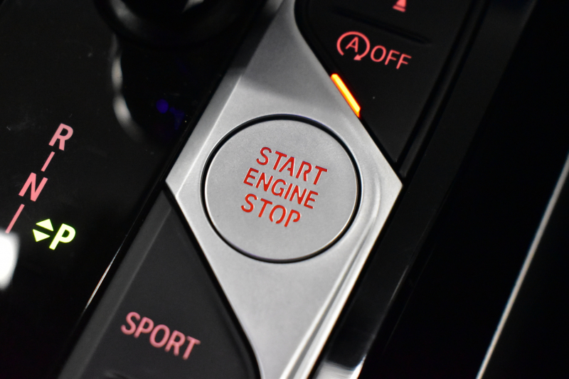 BMW 4シリーズ M440i xDriveｸｰﾍﾟ ｻﾝﾙｰﾌ ｲﾉﾍﾞｰｼｮﾝ&ｺﾝﾌｫｰﾄP  ﾋｰﾀｰ付赤革 ﾚｰｻﾞｰLEDﾍｯﾄﾞﾗｲﾄ ACC HUD Mｽﾎﾟｰﾂﾃﾞﾌ&ﾌﾞﾚｰｷ 可変Mｻｽ ﾗｲﾌﾞｺｯｸﾋﾟｯﾄ全周囲ｶﾒﾗ Pｱｼｽﾄ LCW Apple Car Play ﾌﾙｾｸﾞ harman/kardon 19AW 2年保証