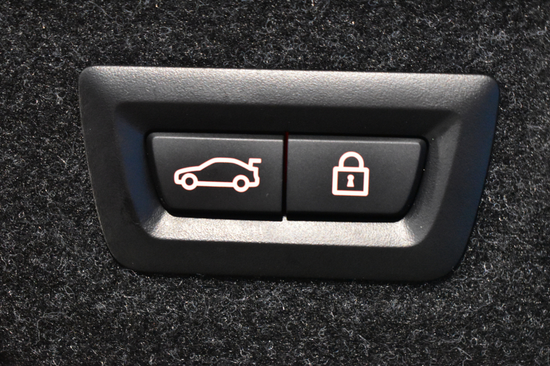 BMW 4シリーズ M440i xDriveｸｰﾍﾟ ｻﾝﾙｰﾌ ｲﾉﾍﾞｰｼｮﾝ&ｺﾝﾌｫｰﾄP  ﾋｰﾀｰ付赤革 ﾚｰｻﾞｰLEDﾍｯﾄﾞﾗｲﾄ ACC HUD Mｽﾎﾟｰﾂﾃﾞﾌ&ﾌﾞﾚｰｷ 可変Mｻｽ ﾗｲﾌﾞｺｯｸﾋﾟｯﾄ全周囲ｶﾒﾗ Pｱｼｽﾄ LCW Apple Car Play ﾌﾙｾｸﾞ harman/kardon 19AW 2年保証