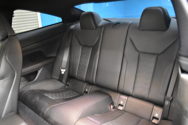 BMW Mシリーズ M4ｸｰﾍﾟ 6速MT 後輪駆動FR車 ﾋｰﾀｰ付黒革Mｽﾎﾟｰﾂｼｰﾄ ﾚｰｻﾞｰLEDﾍｯﾄﾞﾗｲﾄ HUD Mｽﾎﾟｰﾂﾃﾞﾌ Mｺﾝﾊﾟｳﾝﾄﾞﾌﾞﾚｰｷ 可変Mｻｽ ﾗｲﾌﾞｺｯｸﾋﾟｯﾄ全周囲ｶﾒﾗ LCW Apple Car Play ﾌﾙｾｸﾞ 19&20AW 2年保証