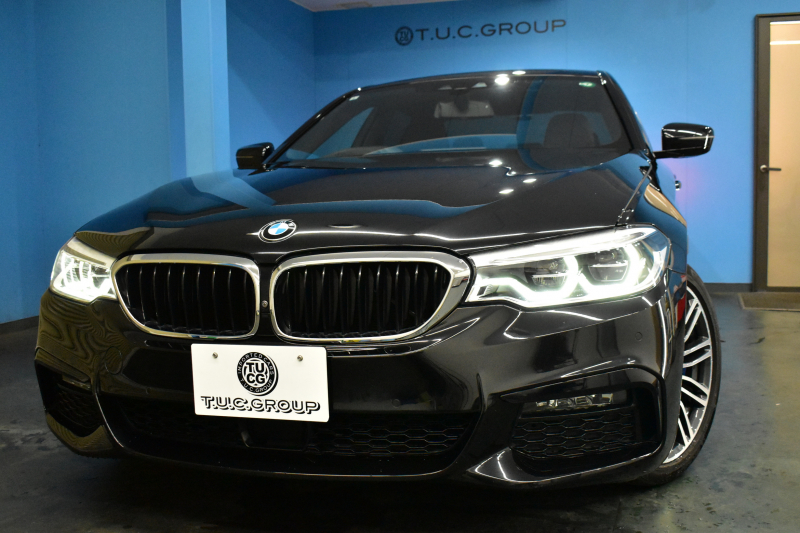BMW 5シリーズ 540i Xﾄﾞﾗｲﾌﾞ Mｽﾎﾟｰﾂ 4WD ｺﾝﾌｫｰﾄ&ﾊｲﾗｲﾝP 前席ﾏｯｻｰｼﾞ＆ﾍﾞﾝﾁﾚｰｼｮﾝ 全席ﾋｰﾀｰ付黒革 可変ｻｽ Mｽﾎﾟｰﾂﾌﾞﾚｰｷ LEDﾍｯﾄﾞﾗｲﾄ 液晶ﾒｰﾀｰ ACC HUD LCW ｿﾌﾄｸﾛｰｽﾞﾄﾞｱ  ﾀｯﾁﾊﾟﾈﾙﾅﾋﾞ全周囲ｶﾒﾗ 3Dﾋﾞｭｰ ﾌﾙｾｸﾞ 電動ﾄﾗﾝｸ 2年保証