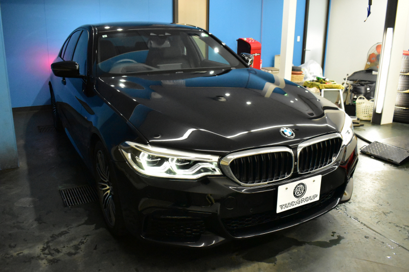 BMW 5シリーズ 540i Xﾄﾞﾗｲﾌﾞ Mｽﾎﾟｰﾂ 4WD ｺﾝﾌｫｰﾄ&ﾊｲﾗｲﾝP 前席ﾏｯｻｰｼﾞ＆ﾍﾞﾝﾁﾚｰｼｮﾝ 全席ﾋｰﾀｰ付黒革 可変ｻｽ Mｽﾎﾟｰﾂﾌﾞﾚｰｷ LEDﾍｯﾄﾞﾗｲﾄ 液晶ﾒｰﾀｰ ACC HUD LCW ｿﾌﾄｸﾛｰｽﾞﾄﾞｱ  ﾀｯﾁﾊﾟﾈﾙﾅﾋﾞ全周囲ｶﾒﾗ 3Dﾋﾞｭｰ ﾌﾙｾｸﾞ 電動ﾄﾗﾝｸ 2年保証