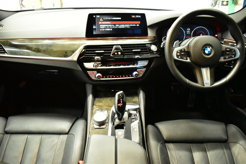 BMW 5シリーズ 540i Xﾄﾞﾗｲﾌﾞ Mｽﾎﾟｰﾂ 4WD ｺﾝﾌｫｰﾄ&ﾊｲﾗｲﾝP 前席ﾏｯｻｰｼﾞ＆ﾍﾞﾝﾁﾚｰｼｮﾝ 全席ﾋｰﾀｰ付黒革 可変ｻｽ Mｽﾎﾟｰﾂﾌﾞﾚｰｷ LEDﾍｯﾄﾞﾗｲﾄ 液晶ﾒｰﾀｰ ACC HUD LCW ｿﾌﾄｸﾛｰｽﾞﾄﾞｱ  ﾀｯﾁﾊﾟﾈﾙﾅﾋﾞ全周囲ｶﾒﾗ 3Dﾋﾞｭｰ ﾌﾙｾｸﾞ 電動ﾄﾗﾝｸ 2年保証