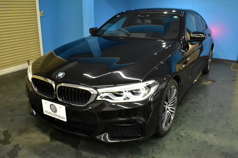 BMW 5シリーズ 540i Xﾄﾞﾗｲﾌﾞ Mｽﾎﾟｰﾂ 4WD ｺﾝﾌｫｰﾄ&ﾊｲﾗｲﾝP 前席ﾏｯｻｰｼﾞ＆ﾍﾞﾝﾁﾚｰｼｮﾝ 全席ﾋｰﾀｰ付黒革 可変ｻｽ Mｽﾎﾟｰﾂﾌﾞﾚｰｷ LEDﾍｯﾄﾞﾗｲﾄ 液晶ﾒｰﾀｰ ACC HUD LCW ｿﾌﾄｸﾛｰｽﾞﾄﾞｱ  ﾀｯﾁﾊﾟﾈﾙﾅﾋﾞ全周囲ｶﾒﾗ 3Dﾋﾞｭｰ ﾌﾙｾｸﾞ 電動ﾄﾗﾝｸ 2年保証
