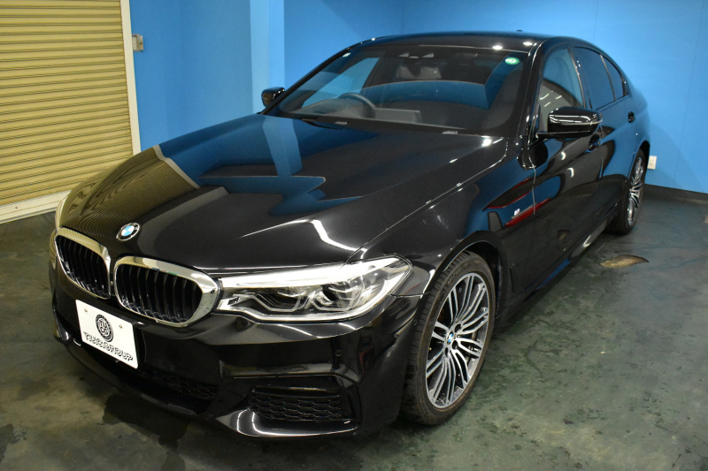 BMW 5シリーズ 540i Xﾄﾞﾗｲﾌﾞ Mｽﾎﾟｰﾂ 4WD ｺﾝﾌｫｰﾄ&ﾊｲﾗｲﾝP 前席ﾏｯｻｰｼﾞ＆ﾍﾞﾝﾁﾚｰｼｮﾝ 全席ﾋｰﾀｰ付黒革 可変ｻｽ Mｽﾎﾟｰﾂﾌﾞﾚｰｷ LEDﾍｯﾄﾞﾗｲﾄ 液晶ﾒｰﾀｰ ACC HUD LCW ｿﾌﾄｸﾛｰｽﾞﾄﾞｱ  ﾀｯﾁﾊﾟﾈﾙﾅﾋﾞ全周囲ｶﾒﾗ 3Dﾋﾞｭｰ ﾌﾙｾｸﾞ 電動ﾄﾗﾝｸ 2年保証