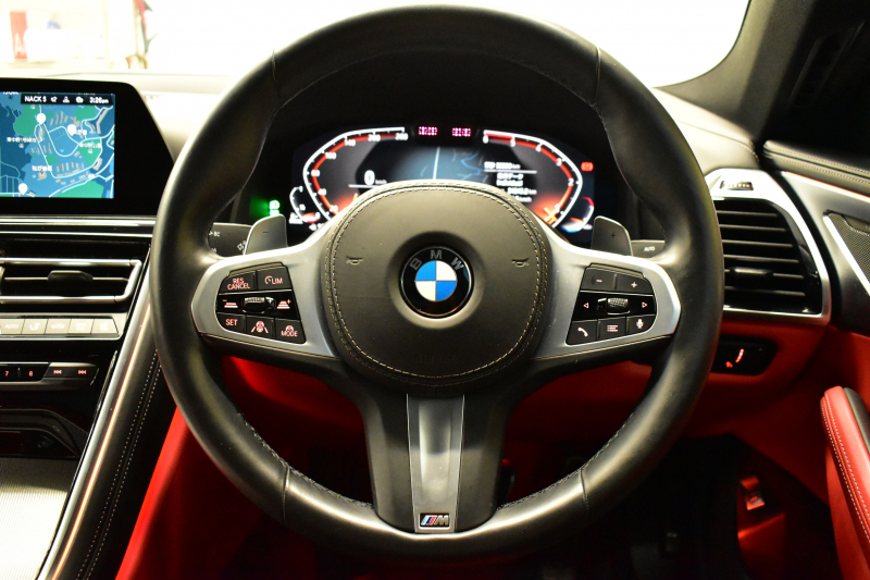 BMW 8シリーズ 840d Xﾄﾞﾗｲﾌﾞ ｸﾞﾗﾝｸｰﾍﾟ Mｽﾎﾟｰﾂ 4WD MﾃｸﾆｯｸｽﾎﾟｰﾂP ﾊﾟﾉﾗﾏｶﾞﾗｽｻﾝﾙｰﾌ ﾚｰｻﾞｰLED ACC HUD 全席ﾋｰﾀｰ付赤＆黒革 前席ﾍﾞﾝﾁﾚｰｼｮﾝ 20AW ﾊｰﾏﾝｶｰﾄﾞﾝ ｲﾝﾃﾘｾｰﾌ ﾗｲﾌﾞｺｯｸﾋﾟｯﾄ ｼﾞｪｽﾁｬｰC対応ﾀｯﾁﾊﾟﾈﾙﾅﾋﾞ3Dﾋﾞｭｰ 2年保証