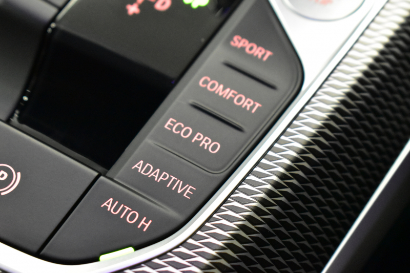 BMW 4シリーズ M440i xDriveｶﾌﾞﾘｵﾚ ｺﾝﾌｫｰﾄP ﾋｰﾀｰ付赤革 4WD 全周囲ｶﾒﾗ ｴｱｶﾗｰ ﾚｰｻﾞｰLEDﾍｯﾄﾞﾗｲﾄ HUD Mｽﾎﾟｰﾂﾃﾞﾌ&ﾌﾞﾚｰｷ 可変Mｻｽ ﾗｲﾌﾞｺｯｸﾋﾟｯﾄﾀｯﾁﾊﾟﾈﾙﾅﾋﾞ LCW Apple Car Play ﾌﾙｾｸﾞ harman/kardon 19AW 2年保証