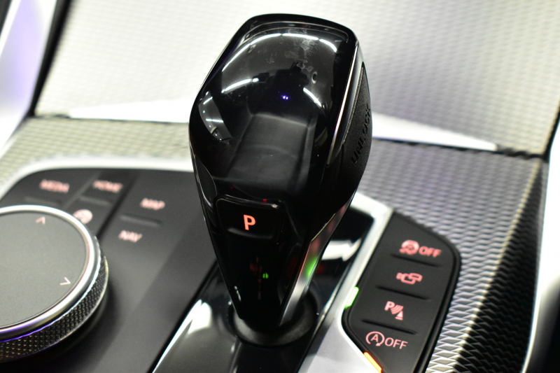 BMW 4シリーズ M440i xDriveｶﾌﾞﾘｵﾚ ｺﾝﾌｫｰﾄP ﾋｰﾀｰ付赤革 4WD 全周囲ｶﾒﾗ ｴｱｶﾗｰ ﾚｰｻﾞｰLEDﾍｯﾄﾞﾗｲﾄ HUD Mｽﾎﾟｰﾂﾃﾞﾌ&ﾌﾞﾚｰｷ 可変Mｻｽ ﾗｲﾌﾞｺｯｸﾋﾟｯﾄﾀｯﾁﾊﾟﾈﾙﾅﾋﾞ LCW Apple Car Play ﾌﾙｾｸﾞ harman/kardon 19AW 2年保証