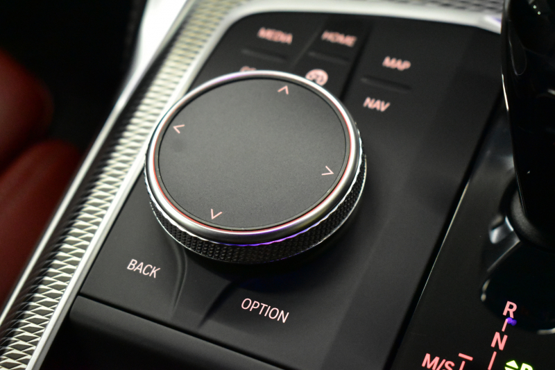 BMW 4シリーズ M440i xDriveｶﾌﾞﾘｵﾚ ｺﾝﾌｫｰﾄP ﾋｰﾀｰ付赤革 4WD 全周囲ｶﾒﾗ ｴｱｶﾗｰ ﾚｰｻﾞｰLEDﾍｯﾄﾞﾗｲﾄ HUD Mｽﾎﾟｰﾂﾃﾞﾌ&ﾌﾞﾚｰｷ 可変Mｻｽ ﾗｲﾌﾞｺｯｸﾋﾟｯﾄﾀｯﾁﾊﾟﾈﾙﾅﾋﾞ LCW Apple Car Play ﾌﾙｾｸﾞ harman/kardon 19AW 2年保証