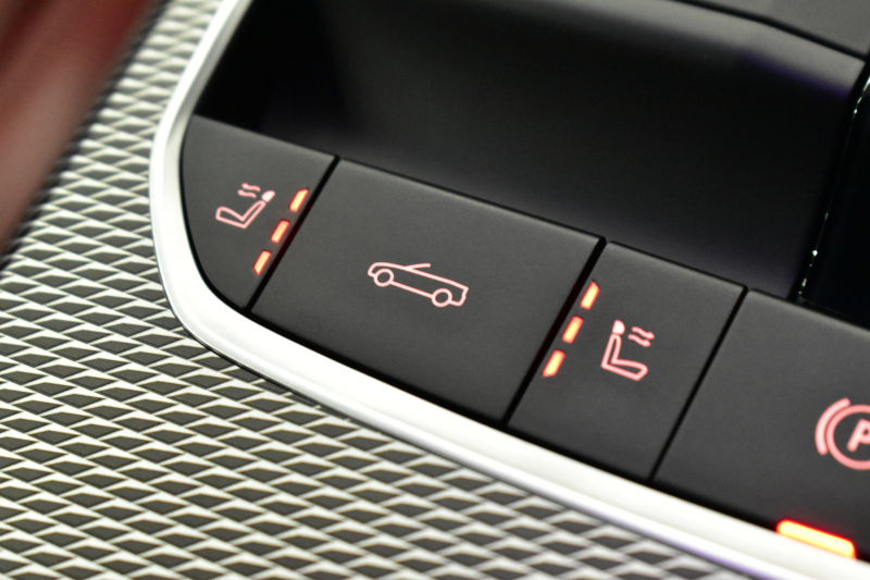 BMW 4シリーズ M440i xDriveｶﾌﾞﾘｵﾚ ｺﾝﾌｫｰﾄP ﾋｰﾀｰ付赤革 4WD 全周囲ｶﾒﾗ ｴｱｶﾗｰ ﾚｰｻﾞｰLEDﾍｯﾄﾞﾗｲﾄ HUD Mｽﾎﾟｰﾂﾃﾞﾌ&ﾌﾞﾚｰｷ 可変Mｻｽ ﾗｲﾌﾞｺｯｸﾋﾟｯﾄﾀｯﾁﾊﾟﾈﾙﾅﾋﾞ LCW Apple Car Play ﾌﾙｾｸﾞ harman/kardon 19AW 2年保証