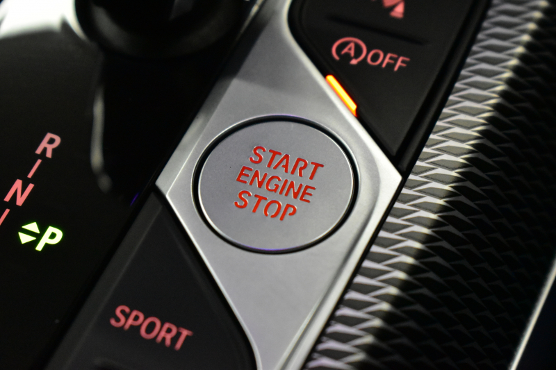 BMW 4シリーズ M440i xDriveｶﾌﾞﾘｵﾚ ｺﾝﾌｫｰﾄP ﾋｰﾀｰ付赤革 4WD 全周囲ｶﾒﾗ ｴｱｶﾗｰ ﾚｰｻﾞｰLEDﾍｯﾄﾞﾗｲﾄ HUD Mｽﾎﾟｰﾂﾃﾞﾌ&ﾌﾞﾚｰｷ 可変Mｻｽ ﾗｲﾌﾞｺｯｸﾋﾟｯﾄﾀｯﾁﾊﾟﾈﾙﾅﾋﾞ LCW Apple Car Play ﾌﾙｾｸﾞ harman/kardon 19AW 2年保証