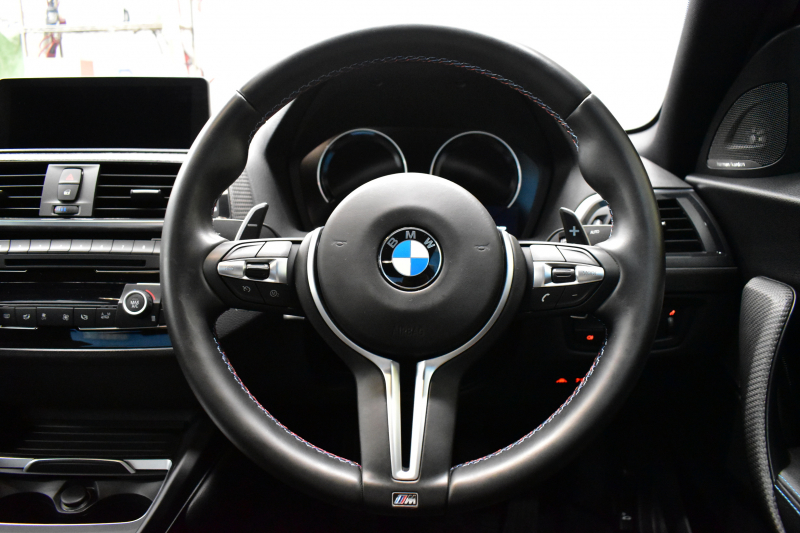 BMW Mシリーズ M2 ｺﾝﾍﾟﾃｨｼｮﾝ MDCT 7速DCT LCI後期  ﾊｰﾏﾝｶｰﾄﾞﾝ 専用410馬力ｴﾝｼﾞﾝ LEDﾍｯﾄﾞﾗｲﾄ&ﾃｰﾙ ﾋｰﾀｰ付黒革 ﾀｯﾁﾊﾟﾈﾙHDDﾅﾋﾞBｶﾒﾗ 19AW 衝突軽減ﾌﾞﾚｰｷ 車線逸脱＆歩行者警告  Mｼｰﾄﾍﾞﾙﾄ 2年保証