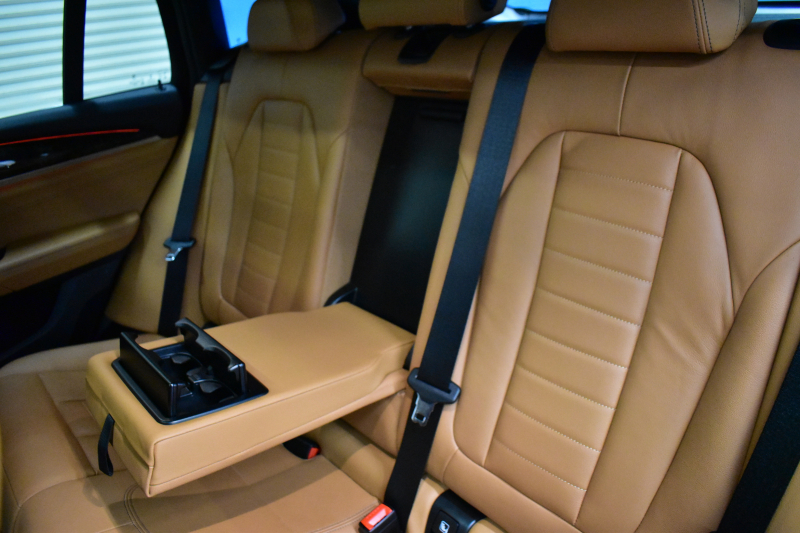 BMW X4 Xﾄﾞﾗｲﾌﾞ30i Mｽﾎﾟｰﾂ 全席ﾋｰﾀｰ付ｺﾆｬｯｸﾚｻﾞｰ ﾊﾟﾉﾗﾏｻﾝﾙｰﾌ BMWﾗｲﾌﾞｺｯｸﾋﾟｯﾄ ﾀｯﾁﾊﾟﾈﾙﾅﾋﾞApple Car Play 360度ｶﾒﾗ3DﾋﾞｭｰTV ﾜｲﾔﾚｽ充電 LEDﾍｯﾄﾞﾗｲﾄ&ﾃｰﾙ ACC HUD LCW 電動Rｹﾞｰﾄ 19AW ｳｯﾄﾞｲﾝﾃﾘｱﾄﾘﾑ  2年保証