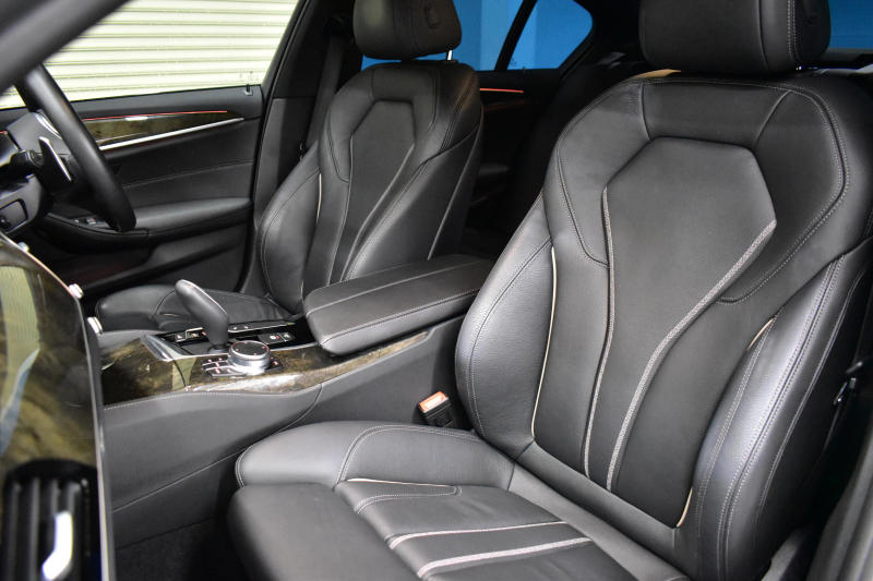 BMW 5シリーズ 530i Mｽﾎﾟｰﾂ 型式変更後ﾓﾃﾞﾙ 1ｵｰﾅｰ ﾊｲﾗｲﾝP 全面液晶ﾒｰﾀｰ 高出力ﾓﾃﾞﾙ 全席ﾋｰﾀｰ付黒革 HUD LEDﾍｯﾄﾞﾗｲﾄ 追従ACC Mｽﾎﾟｰﾂﾌﾞﾚｰｷ 車線変更警告 ﾀｯﾁﾊﾟﾈﾙ対応iﾄﾞﾗｲﾌﾞHDDﾅﾋﾞﾌﾙｾｸﾞ 3Dﾋﾞｭｰ Pｱｼｽﾄﾌﾟﾗｽ 電動ﾄﾗﾝｸ 2年保証