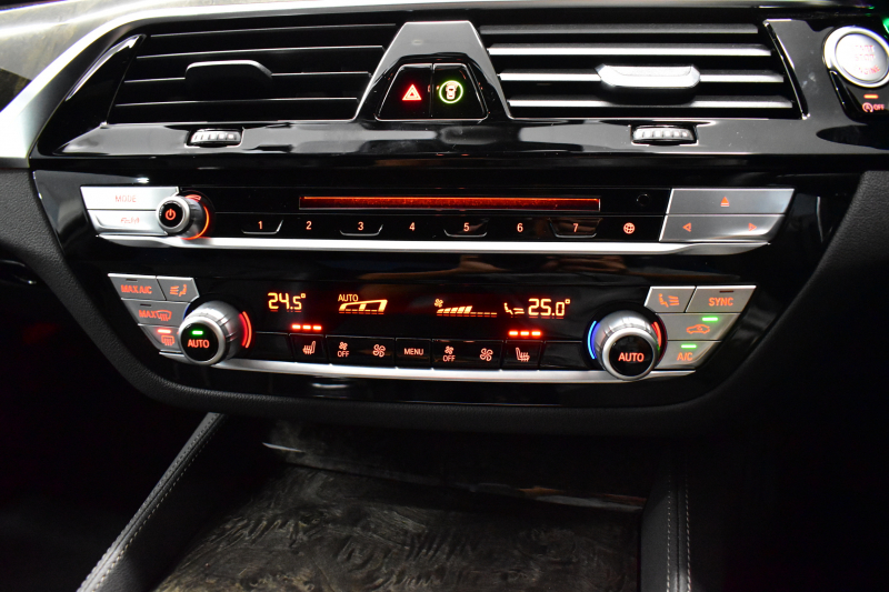 BMW 5シリーズ 530i Mｽﾎﾟｰﾂ 型式変更後ﾓﾃﾞﾙ 1ｵｰﾅｰ ﾊｲﾗｲﾝP 全面液晶ﾒｰﾀｰ 高出力ﾓﾃﾞﾙ 全席ﾋｰﾀｰ付黒革 HUD LEDﾍｯﾄﾞﾗｲﾄ 追従ACC Mｽﾎﾟｰﾂﾌﾞﾚｰｷ 車線変更警告 ﾀｯﾁﾊﾟﾈﾙ対応iﾄﾞﾗｲﾌﾞHDDﾅﾋﾞﾌﾙｾｸﾞ 3Dﾋﾞｭｰ Pｱｼｽﾄﾌﾟﾗｽ 電動ﾄﾗﾝｸ 2年保証