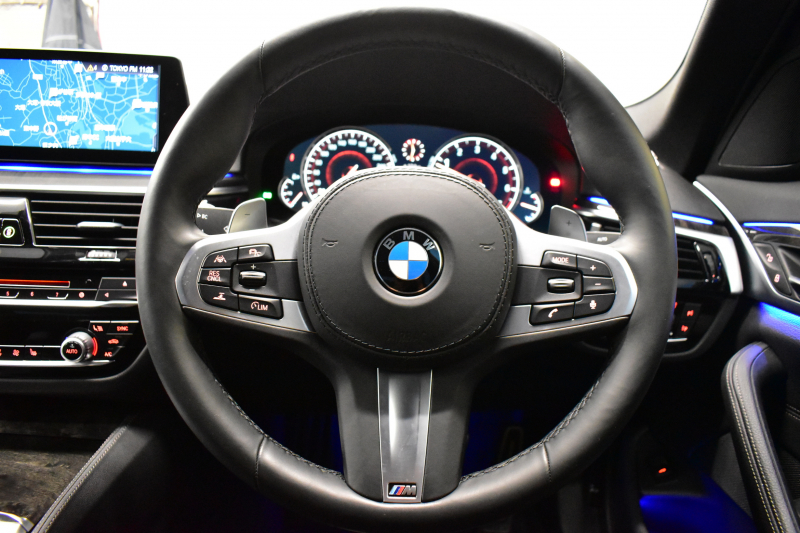 BMW 5シリーズ 530i Mｽﾎﾟｰﾂ ﾊｲﾗｲﾝP 高出力ﾓﾃﾞﾙ 全席ﾋｰﾀｰ付黒革 LEDﾍｯﾄﾞﾗｲﾄ 追従ACC Mｽﾎﾟｰﾂﾌﾞﾚｰｷ 19AW 液晶ﾒｰﾀｰ 車線変更警告 ﾀｯﾁﾊﾟﾈﾙ対応iﾄﾞﾗｲﾌﾞHDDﾅﾋﾞﾌﾙｾｸﾞ全周囲ｶﾒﾗ 3Dﾋﾞｭｰ Pｱｼｽﾄﾌﾟﾗｽ 電動ﾄﾗﾝｸ 2年保証