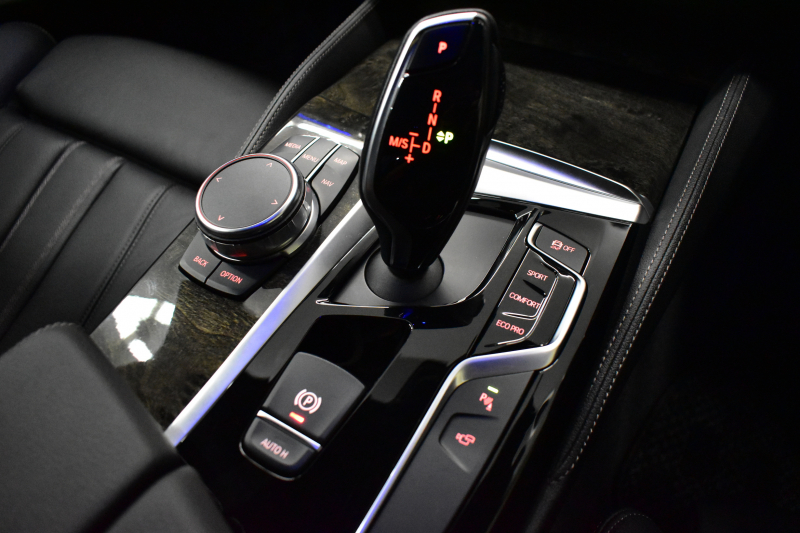 BMW 5シリーズ 530i Mｽﾎﾟｰﾂ ﾊｲﾗｲﾝP 高出力ﾓﾃﾞﾙ 全席ﾋｰﾀｰ付黒革 LEDﾍｯﾄﾞﾗｲﾄ 追従ACC Mｽﾎﾟｰﾂﾌﾞﾚｰｷ 19AW 液晶ﾒｰﾀｰ 車線変更警告 ﾀｯﾁﾊﾟﾈﾙ対応iﾄﾞﾗｲﾌﾞHDDﾅﾋﾞﾌﾙｾｸﾞ全周囲ｶﾒﾗ 3Dﾋﾞｭｰ Pｱｼｽﾄﾌﾟﾗｽ 電動ﾄﾗﾝｸ 2年保証