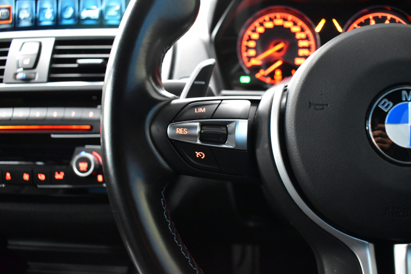 BMW Mシリーズ M2ｸｰﾍﾟMDCT ｻﾝﾙｰﾌ harman/kardon ﾋｰﾀｰ付黒革 Mperformanceｶｰﾎﾞﾝﾘｱﾃﾞｨﾌｭｰｻﾞｰ LEDﾘﾝｸﾞｷｾﾉﾝﾍｯﾄﾞﾗｲﾄ ﾀｯﾁﾊﾟｯﾄﾞHDDﾅﾋﾞ 19AW 車線逸脱&歩行者警告 衝突軽減ﾌﾞﾚｰｷ ｶｰﾎﾞﾝｲﾝﾃﾘｱ Bｶﾒﾗ iｽﾄｯﾌﾟ ｽﾏｰﾄｷｰ 2年保証