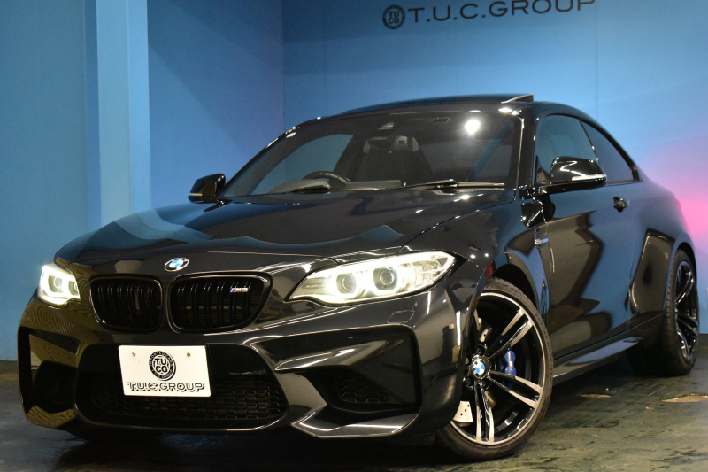 BMW Mシリーズ M2ｸｰﾍﾟMDCT ｻﾝﾙｰﾌ harman/kardon ﾋｰﾀｰ付黒革 Mperformanceｶｰﾎﾞﾝﾘｱﾃﾞｨﾌｭｰｻﾞｰ LEDﾘﾝｸﾞｷｾﾉﾝﾍｯﾄﾞﾗｲﾄ ﾀｯﾁﾊﾟｯﾄﾞHDDﾅﾋﾞ 19AW 車線逸脱&歩行者警告 衝突軽減ﾌﾞﾚｰｷ ｶｰﾎﾞﾝｲﾝﾃﾘｱ Bｶﾒﾗ iｽﾄｯﾌﾟ ｽﾏｰﾄｷｰ 2年保証