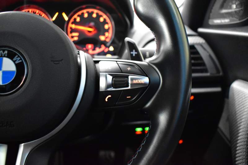 BMW Mシリーズ M2ｸｰﾍﾟMDCT ｻﾝﾙｰﾌ harman/kardon ﾋｰﾀｰ付黒革 Mperformanceｶｰﾎﾞﾝﾘｱﾃﾞｨﾌｭｰｻﾞｰ LEDﾘﾝｸﾞｷｾﾉﾝﾍｯﾄﾞﾗｲﾄ ﾀｯﾁﾊﾟｯﾄﾞHDDﾅﾋﾞ 19AW 車線逸脱&歩行者警告 衝突軽減ﾌﾞﾚｰｷ ｶｰﾎﾞﾝｲﾝﾃﾘｱ Bｶﾒﾗ iｽﾄｯﾌﾟ ｽﾏｰﾄｷｰ 2年保証