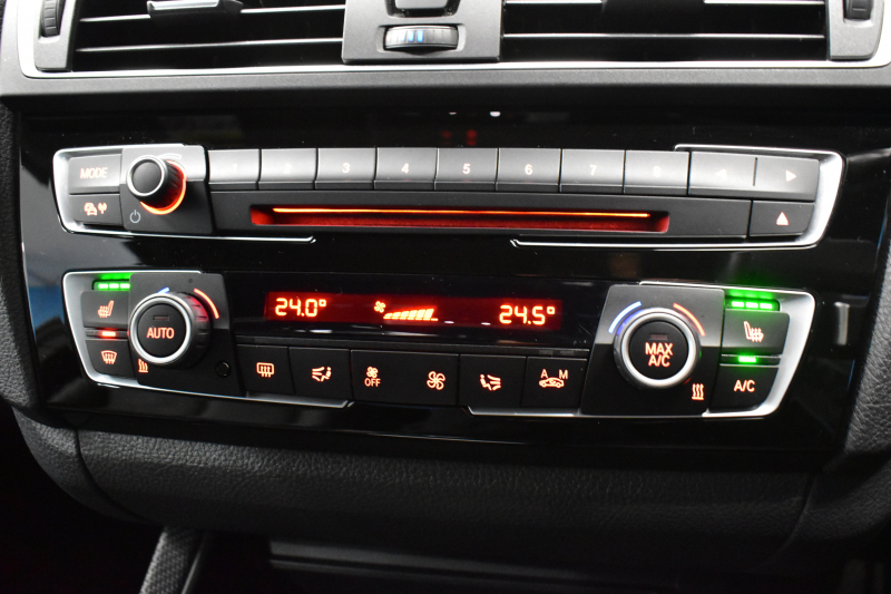 BMW Mシリーズ M2ｸｰﾍﾟMDCT ｻﾝﾙｰﾌ harman/kardon ﾋｰﾀｰ付黒革 Mperformanceｶｰﾎﾞﾝﾘｱﾃﾞｨﾌｭｰｻﾞｰ LEDﾘﾝｸﾞｷｾﾉﾝﾍｯﾄﾞﾗｲﾄ ﾀｯﾁﾊﾟｯﾄﾞHDDﾅﾋﾞ 19AW 車線逸脱&歩行者警告 衝突軽減ﾌﾞﾚｰｷ ｶｰﾎﾞﾝｲﾝﾃﾘｱ Bｶﾒﾗ iｽﾄｯﾌﾟ ｽﾏｰﾄｷｰ 2年保証