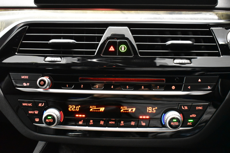 BMW 5シリーズ 523dﾂｰﾘﾝｸﾞ Mｽﾎﾟｰﾂ ﾊｲﾗｲﾝP 全席ﾋｰﾀｰ付黒革 LEDﾍｯﾄﾞﾗｲﾄ 追従ACC HUD 車線変更&逸脱警告 衝突軽減B  ｳｯﾄﾞｲﾝﾃﾘｱ ﾀｯﾁﾊﾟﾈﾙ対応iﾄﾞﾗｲﾌﾞHDDﾅﾋﾞ ﾌﾙｾｸﾞ 全周囲ｶﾒﾗ3Dﾋﾞｭｰ  電動Rｹﾞｰﾄ 19AW 液晶ﾒｰﾀｰ  2年保証