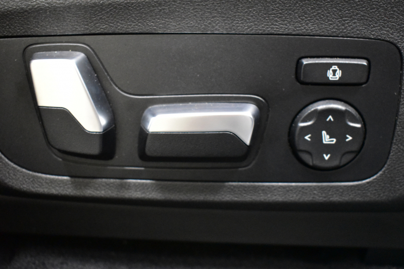 BMW X4 Xﾄﾞﾗｲﾌﾞ30i Mｽﾎﾟｰﾂ ﾊﾟﾉﾗﾏｻﾝﾙｰﾌ 全席ﾋｰﾀｰ付ﾓｶﾚｻﾞｰ LEDﾍｯﾄﾞﾗｲﾄ  ACC HUD LCW 電動Rｹﾞｰﾄ 20AW ﾜｲﾔﾚｽ充電 Mｽﾎﾟｰﾂﾌﾞﾚｰｷ 液晶ﾒｰﾀｰ ﾀｯﾁﾊﾟﾈﾙﾅﾋﾞ全周囲ｶﾒﾗ3DﾋﾞｭｰTV ﾜｲﾔﾚｽ充電 2年保証