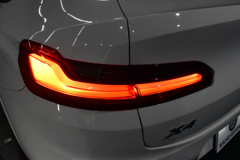 BMW X4 Xﾄﾞﾗｲﾌﾞ30i Mｽﾎﾟｰﾂ ﾊﾟﾉﾗﾏｻﾝﾙｰﾌ 全席ﾋｰﾀｰ付ﾓｶﾚｻﾞｰ LEDﾍｯﾄﾞﾗｲﾄ  ACC HUD LCW 電動Rｹﾞｰﾄ 20AW ﾜｲﾔﾚｽ充電 Mｽﾎﾟｰﾂﾌﾞﾚｰｷ 液晶ﾒｰﾀｰ ﾀｯﾁﾊﾟﾈﾙﾅﾋﾞ全周囲ｶﾒﾗ3DﾋﾞｭｰTV ﾜｲﾔﾚｽ充電 2年保証