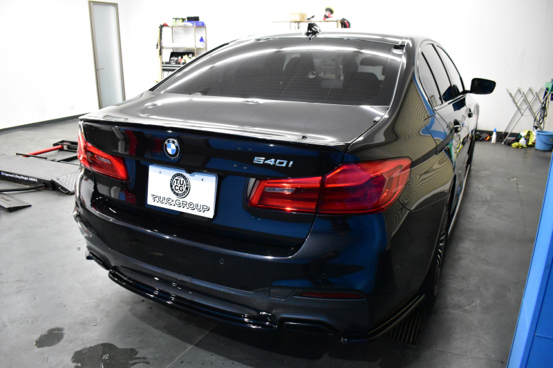 BMW 5シリーズ 540i Mｽﾎﾟｰﾂ ｺﾝﾌｫｰﾄ&ﾊｲﾗｲﾝP ﾊｰﾏﾝｶｰﾄﾞﾝ Fﾍﾞﾝﾁﾚｰｼｮﾝ&ﾏｯｻｰｼﾞ全席ﾋｰﾀｰ付黒革 可変ｻｽ Mｽﾎﾟｰﾂﾌﾞﾚｰｷ ｱﾀﾞﾌﾟﾃｨﾌﾞLEDﾍｯﾄﾞﾗｲﾄ 液晶ﾒｰﾀｰ ACC HUD LCW ﾀｯﾁﾊﾟﾈﾙﾅﾋﾞ全周囲ｶﾒﾗ 3Dﾋﾞｭｰ ﾌﾙｾｸﾞ 19AW 電動ﾄﾗﾝｸ 2年保証