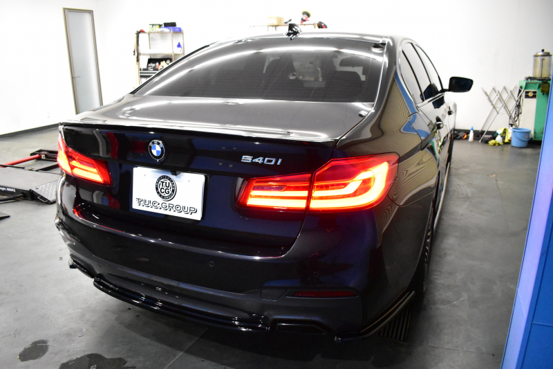 BMW 5シリーズ 540i Mｽﾎﾟｰﾂ ｺﾝﾌｫｰﾄ&ﾊｲﾗｲﾝP ﾊｰﾏﾝｶｰﾄﾞﾝ Fﾍﾞﾝﾁﾚｰｼｮﾝ&ﾏｯｻｰｼﾞ全席ﾋｰﾀｰ付黒革 可変ｻｽ Mｽﾎﾟｰﾂﾌﾞﾚｰｷ ｱﾀﾞﾌﾟﾃｨﾌﾞLEDﾍｯﾄﾞﾗｲﾄ 液晶ﾒｰﾀｰ ACC HUD LCW ﾀｯﾁﾊﾟﾈﾙﾅﾋﾞ全周囲ｶﾒﾗ 3Dﾋﾞｭｰ ﾌﾙｾｸﾞ 19AW 電動ﾄﾗﾝｸ 2年保証