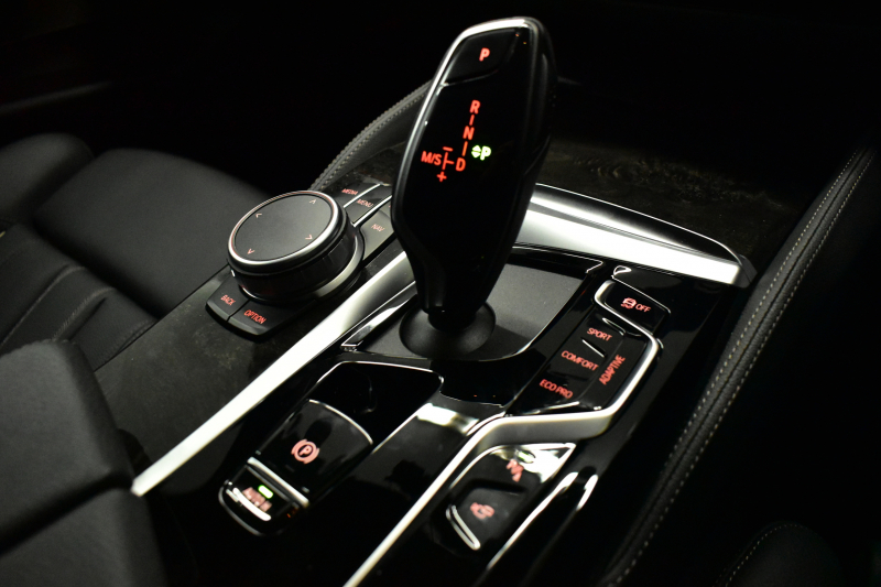 BMW 5シリーズ 530i ﾂｰﾘﾝｸﾞ Mｽﾎﾟｰﾂ LCI後期 ｾﾚｸﾄP  ﾊﾟﾉﾗﾏｻﾝﾙｰﾌ 全席ﾋ-ﾀ-付ﾌﾞﾗｯｸﾚｻﾞｰ  ﾊｰﾏﾝｶｰﾄﾞﾝ 新ﾃﾞｻﾞｲﾝLEDﾍｯﾄﾞﾗｲﾄ ACC HUD LCW 可変ｻｽﾍﾟﾝｼｮﾝ 19AW Mｽﾎﾟｰﾂﾌﾞﾚｰｷ ﾗｲﾌﾞｺｸﾋﾟｯﾄ ﾌﾙｾｸﾞ全周囲ｶﾒﾗ 電動Rｹﾞｰﾄ ｽﾏｰﾄｷｰ 2年保証