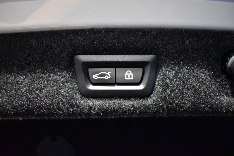 BMW 5シリーズ 530e Mｽﾎﾟｰﾂ iﾊﾟﾌｫｰﾏﾝｽ PHEV ｻﾝﾙｰﾌ ｲﾉﾍﾞｰｼｮﾝ&ﾊｲﾗｲﾝP 全面液晶ﾒｰﾀｰ 全席ﾋｰﾀｰ付黒革 ﾊｰﾏﾝｶｰﾄﾞﾝ 4ｿﾞｰﾝｴｱｺﾝ LEDﾍｯﾄﾞﾗｲﾄ ACC HUD LCW ﾀｯﾁﾊﾟﾈﾙﾅﾋﾞ全周囲ｶﾒﾗ ﾌﾙｾｸﾞﾜｲﾔﾚｽ充電 電動ﾄﾗﾝｸ Mｽﾎﾟｰﾂﾌﾞﾚｰｷ  2年保証