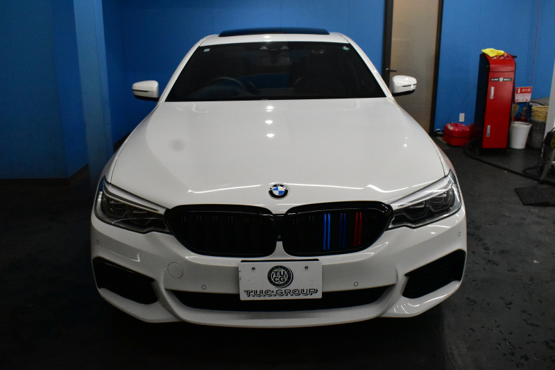 BMW 5シリーズ 530e Mｽﾎﾟｰﾂ iﾊﾟﾌｫｰﾏﾝｽ PHEV ｻﾝﾙｰﾌ ｲﾉﾍﾞｰｼｮﾝ&ﾊｲﾗｲﾝP 全面液晶ﾒｰﾀｰ 全席ﾋｰﾀｰ付黒革 ﾊｰﾏﾝｶｰﾄﾞﾝ 4ｿﾞｰﾝｴｱｺﾝ LEDﾍｯﾄﾞﾗｲﾄ ACC HUD LCW ﾀｯﾁﾊﾟﾈﾙﾅﾋﾞ全周囲ｶﾒﾗ ﾌﾙｾｸﾞﾜｲﾔﾚｽ充電 電動ﾄﾗﾝｸ Mｽﾎﾟｰﾂﾌﾞﾚｰｷ  2年保証