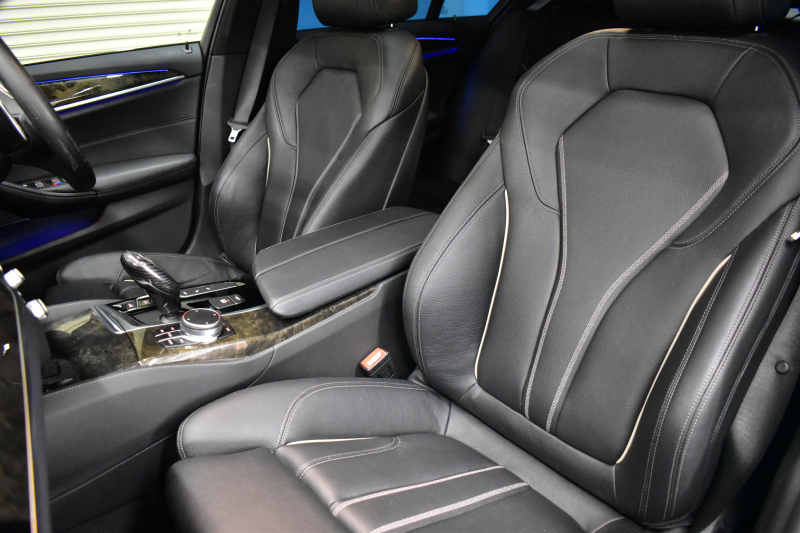 BMW 5シリーズ 530e Mｽﾎﾟｰﾂ iﾊﾟﾌｫｰﾏﾝｽ PHEV ｻﾝﾙｰﾌ ｲﾉﾍﾞｰｼｮﾝ&ﾊｲﾗｲﾝP 全面液晶ﾒｰﾀｰ 全席ﾋｰﾀｰ付黒革 ﾊｰﾏﾝｶｰﾄﾞﾝ 4ｿﾞｰﾝｴｱｺﾝ LEDﾍｯﾄﾞﾗｲﾄ ACC HUD LCW ﾀｯﾁﾊﾟﾈﾙﾅﾋﾞ全周囲ｶﾒﾗ ﾌﾙｾｸﾞﾜｲﾔﾚｽ充電 電動ﾄﾗﾝｸ Mｽﾎﾟｰﾂﾌﾞﾚｰｷ  2年保証